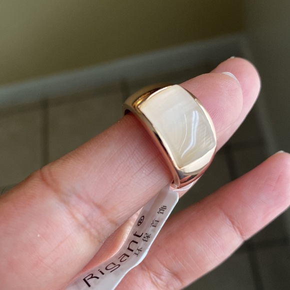 Rose Gold & Opal Crystal Ring size8 - Picture 4 of 5